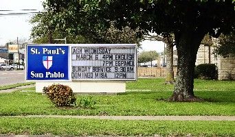 The St. Paul's Episcopal Church and San Pablo's sign at the street
